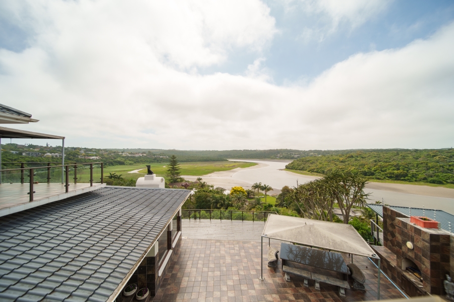 4 Bedroom Property for Sale in Bonza Bay Eastern Cape